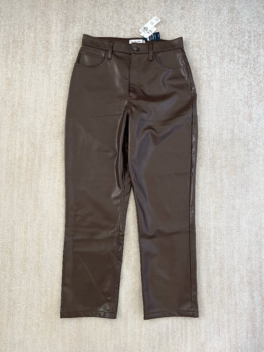NWT Abercrombie & Fitch 90s Straight Curve Love Faux Leather Pants 30/10 Short